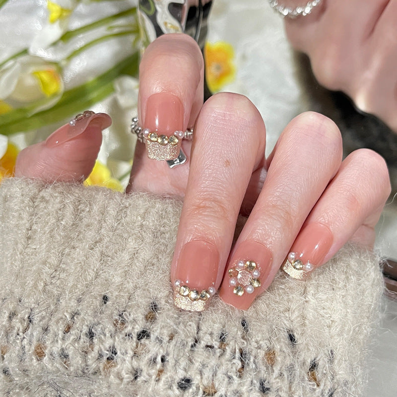 Dekoratives Strass-Nagelkunst-Set Karnz