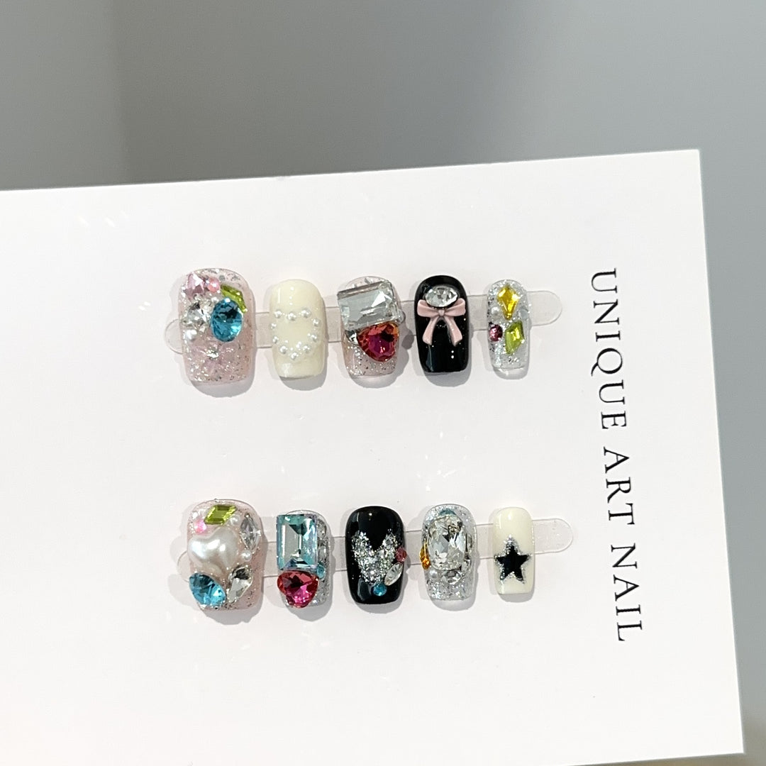 Glamouröse Strass-dekorierte Press-On Nail Set