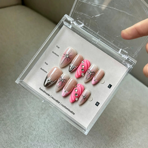 Künstlerisches Press-On Nagelkunst-Set mit Edelsteindetails