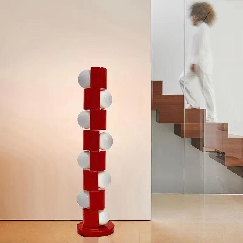 Skulpturale Tower Stehlampe mit modernem Design