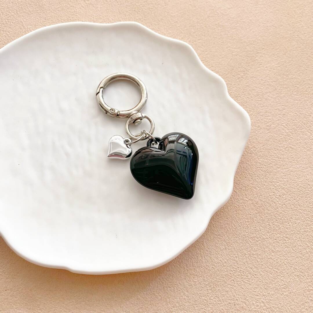Herzförmiger Charm Schlüsselanhänger Karnz