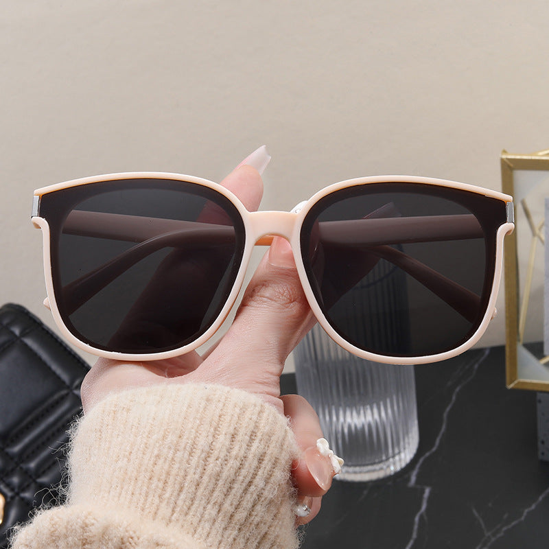 Damen stylische Sonnenbrille mit modischem Design Karnz