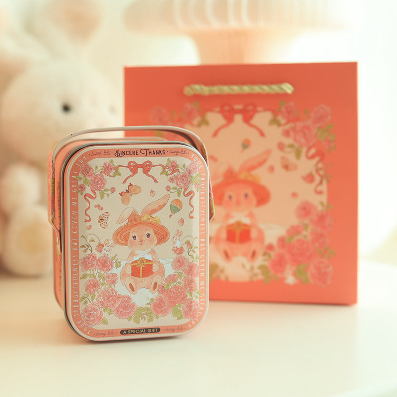 Handgefertigte Schlüsselanhänger mit weichem Hasen-Pompon (Box-Edition)