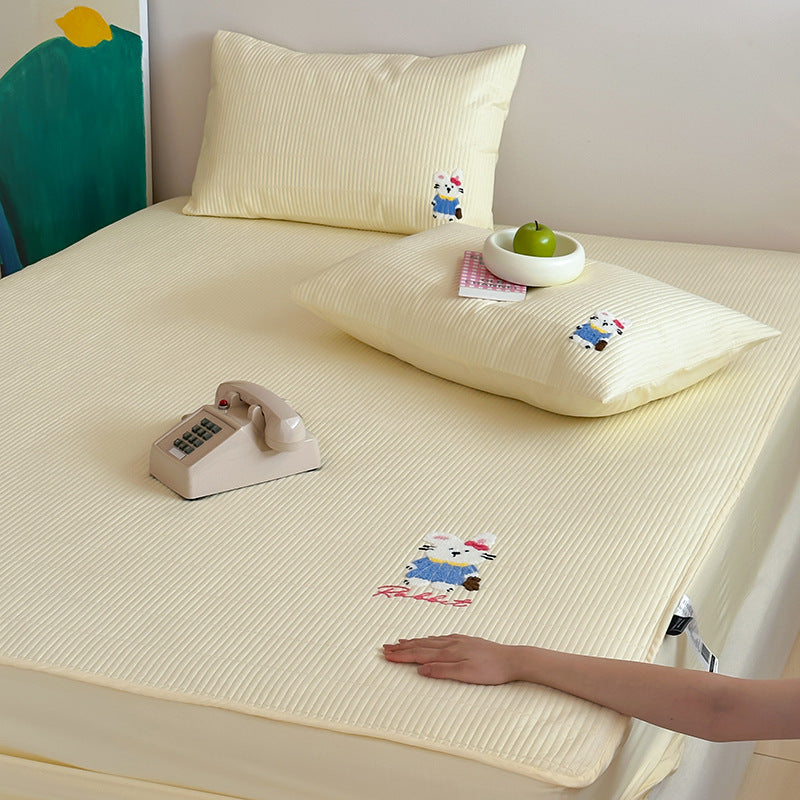 Gestepptes Fitted-Matratze-Topper mit gesticktem Panda-Motiv