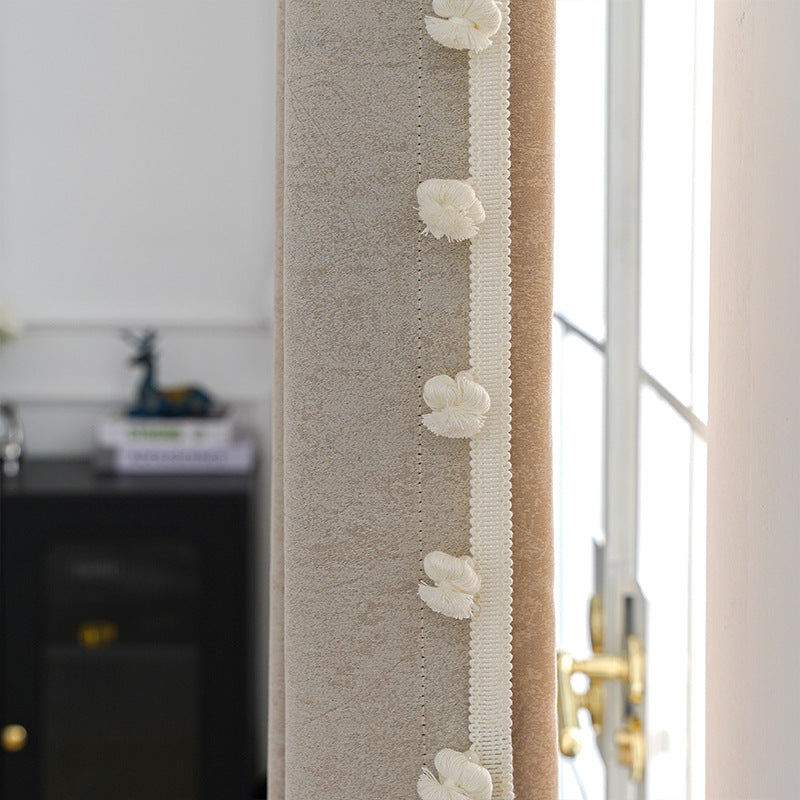 Dekorative Vorhangborte mit Pompons Karnz