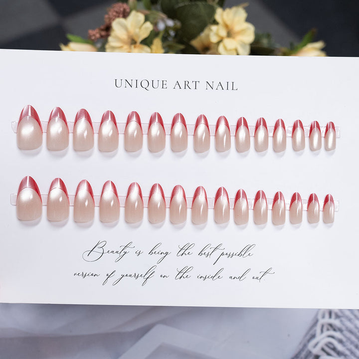 Vielseitiges Press-On-Nagelset mit einzigartigen Kunstdesigns