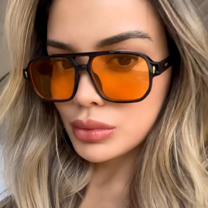 Damen modische quadratische Sonnenbrille mit luxuriösen Details Karnz