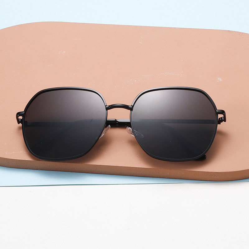 Damen Elegante oversized Sonnenbrille mit hochwertigem Metallrahmen und UV-Schutz Karnz