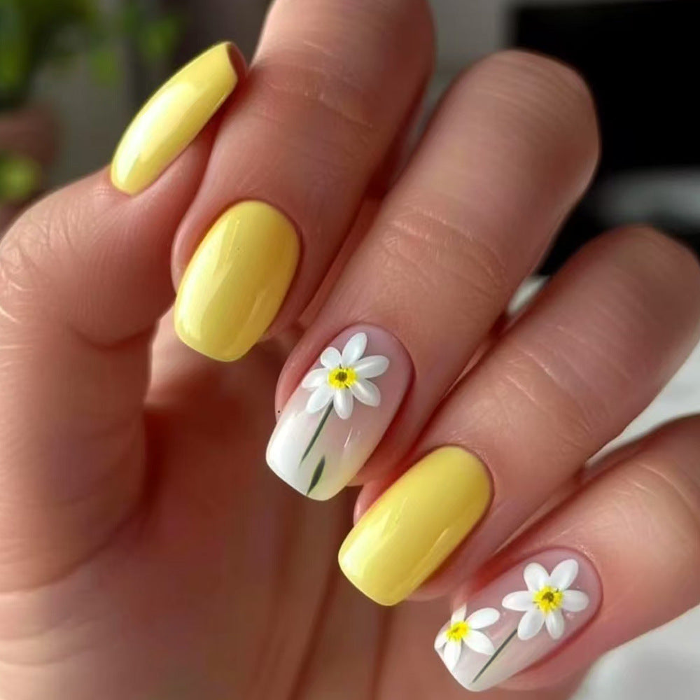 Dekorative Nagelkunst Karnz