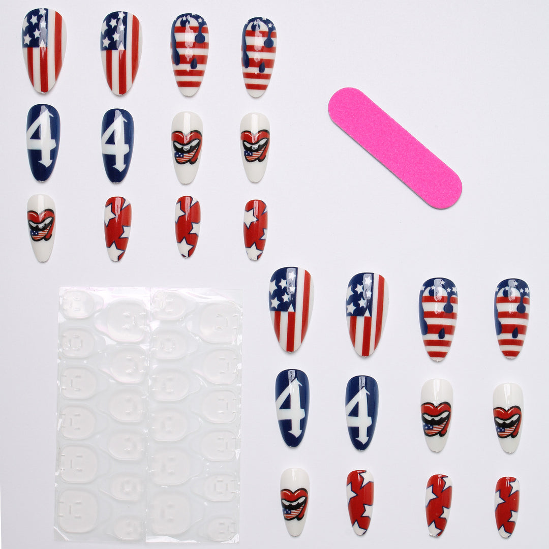 Kunstnägel mit kreativem patriotischen Design Karnz