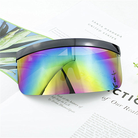 Damen Sport-Sonnenbrille im futuristischen Design Karnz