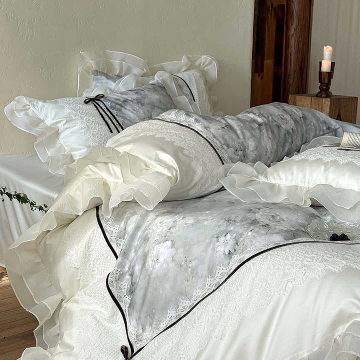 luxuriöses romantisches Bettwäsche-Set mit Spitzenbordüre und Volants