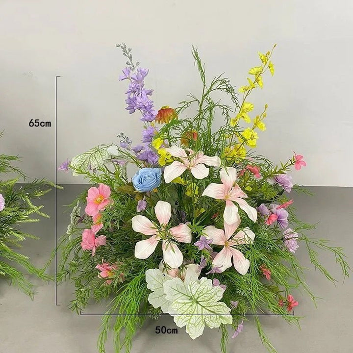 Künstliches Blumenarrangement