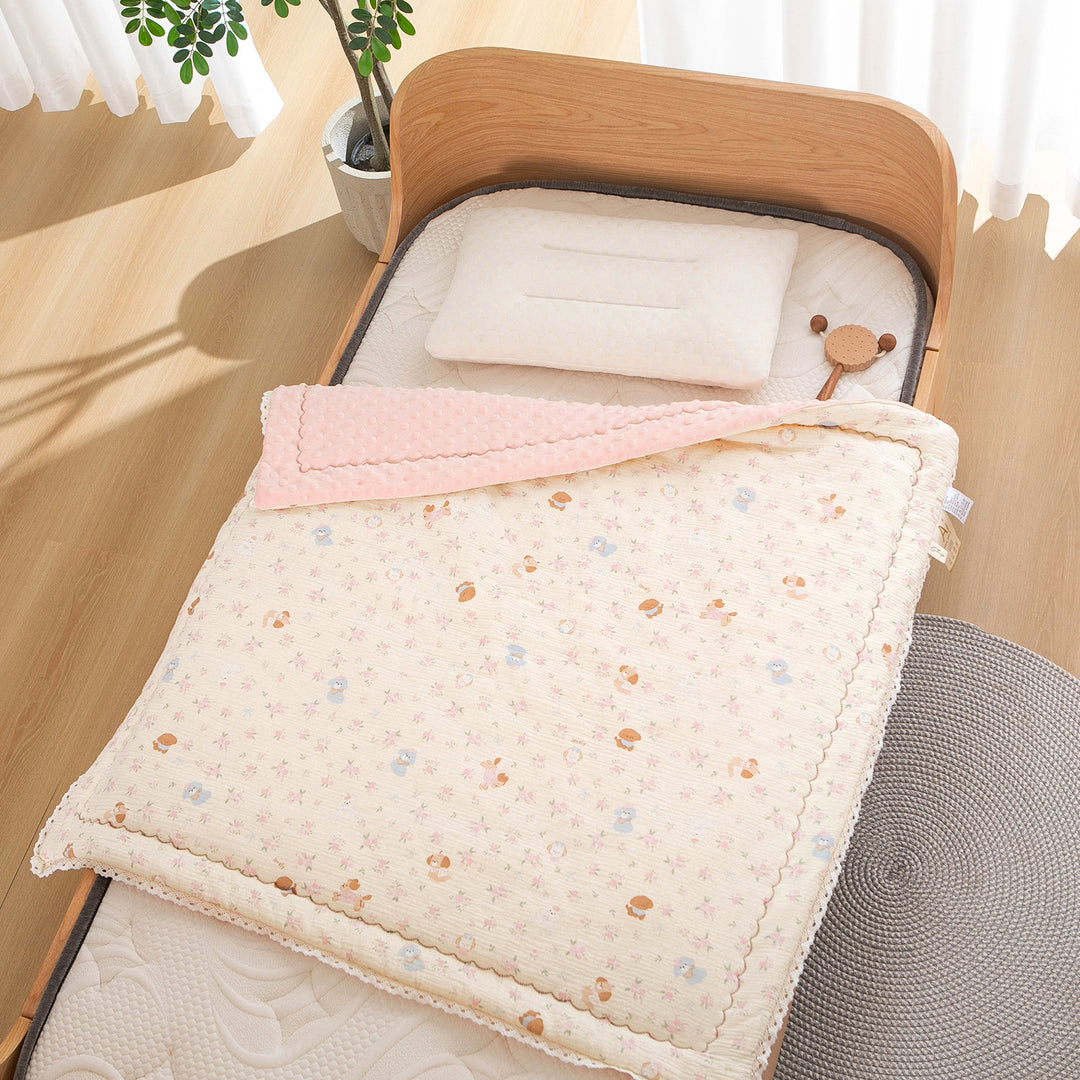 Damen Tagesdecke mit hochwertigem floralem Design Karnz