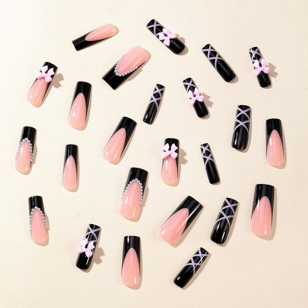 Elegantes Nagelkunstdesign Karnz
