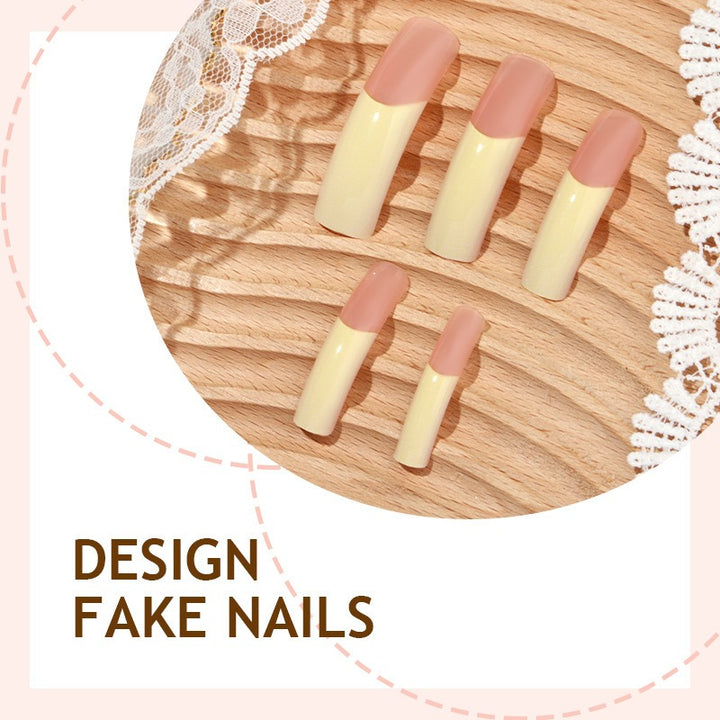 Kunstnagelset mit eleganten französischen Spitzen und hochwertigen Materialien Karnz