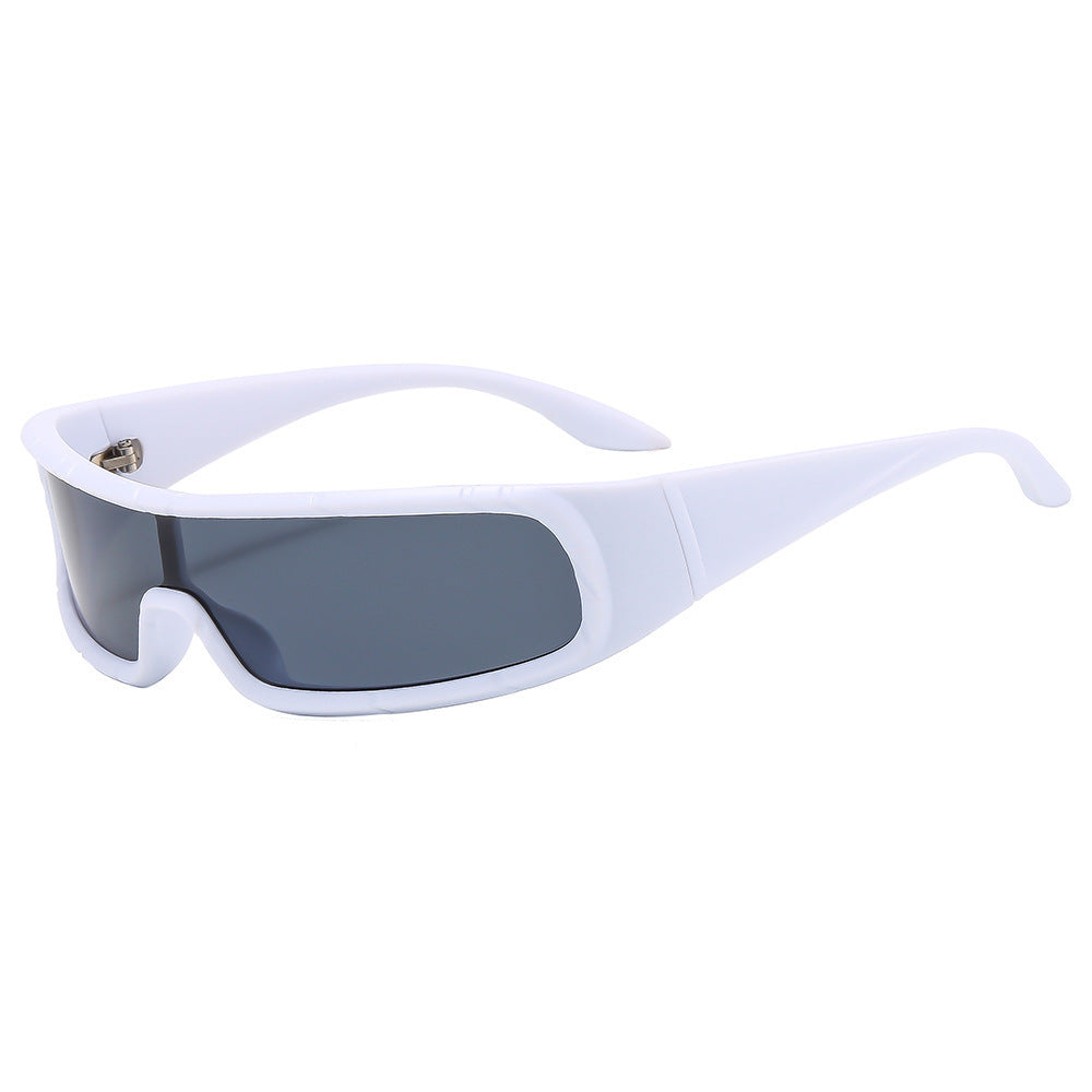 Damen Sportsonnenbrille mit ergonomischem Design und inovativen Gläsern Karnz