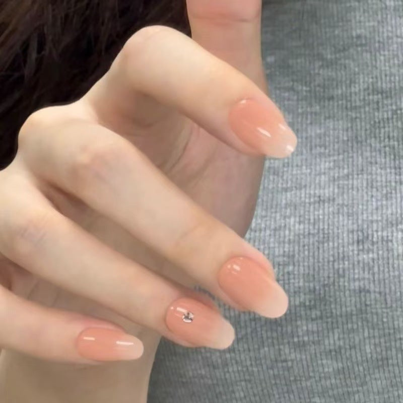 Elegante mandelförmige Press-On Nagelverlängerungen Karnz