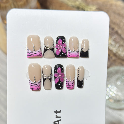 Stilvolles Press-On Nagel Set mit floralem und tierischem Druckdesign