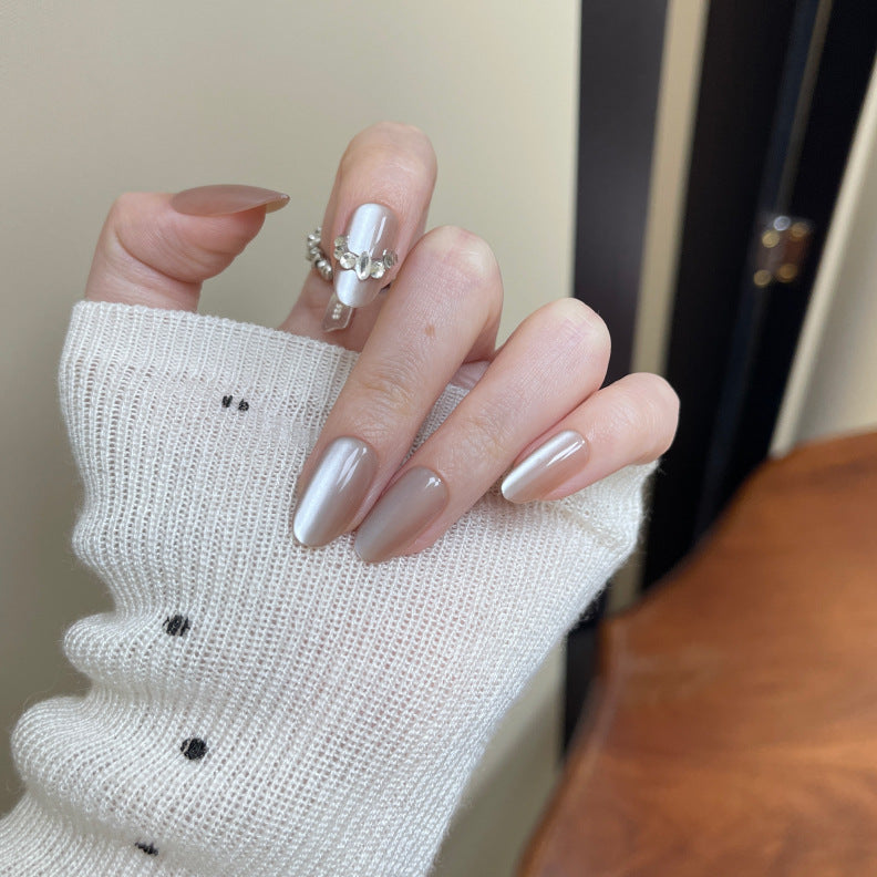 Elegante Silber Nagelkunst Karnz