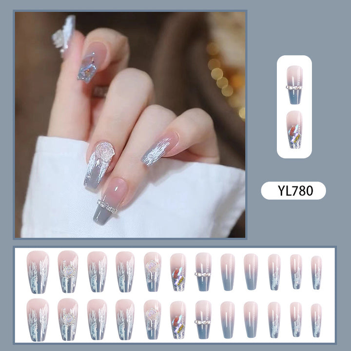 Exquisite und kreative Nagelkunst Karnz