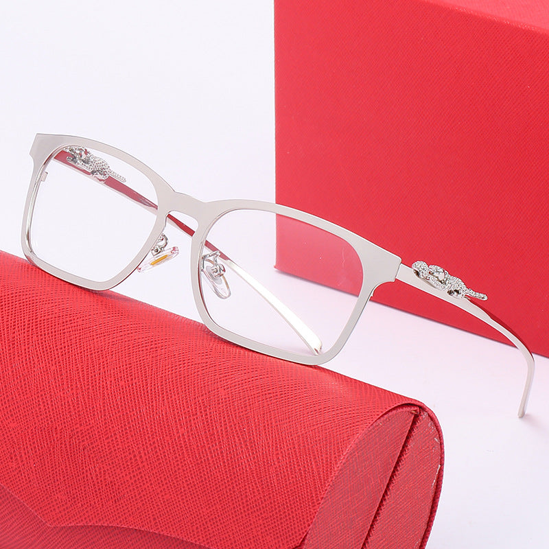 Damen modische oversized Sonnenbrille mit glamourosem Design und goldenen Akzenten Karnz