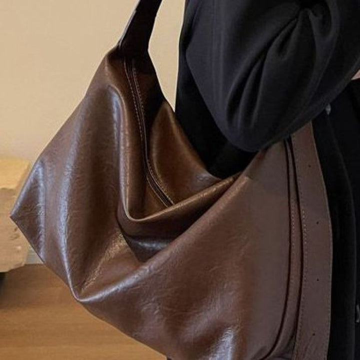 Weiche strukturierte Schultertasche Karnz