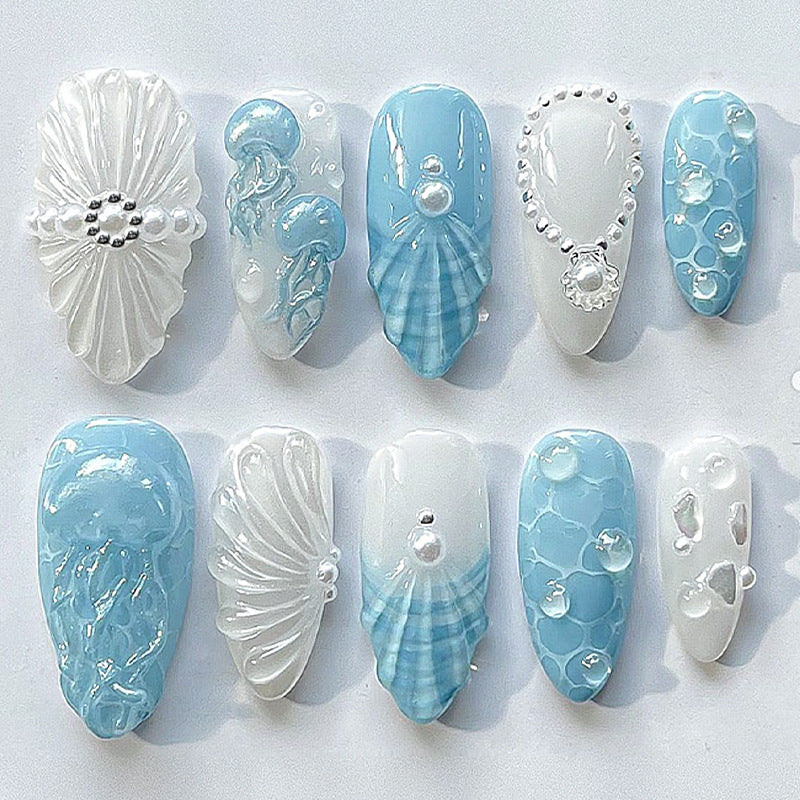 Künstlerisches Nagelkunstset mit Edelsteinakzenten Karnz