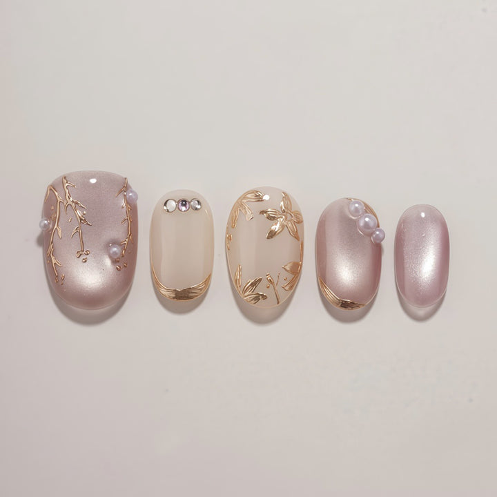 Elegantes Blumen-Design Press-On Nagelkunstset