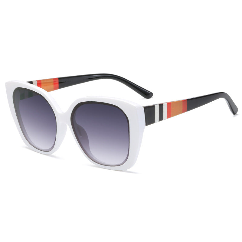 Damen modische Brille im auffälligen Retro-Stil Karnz