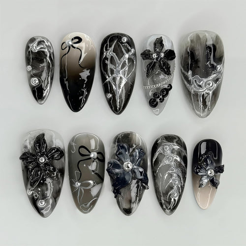 Elegantes Kunstnägel-Set mit Komplexen Designs Karnz