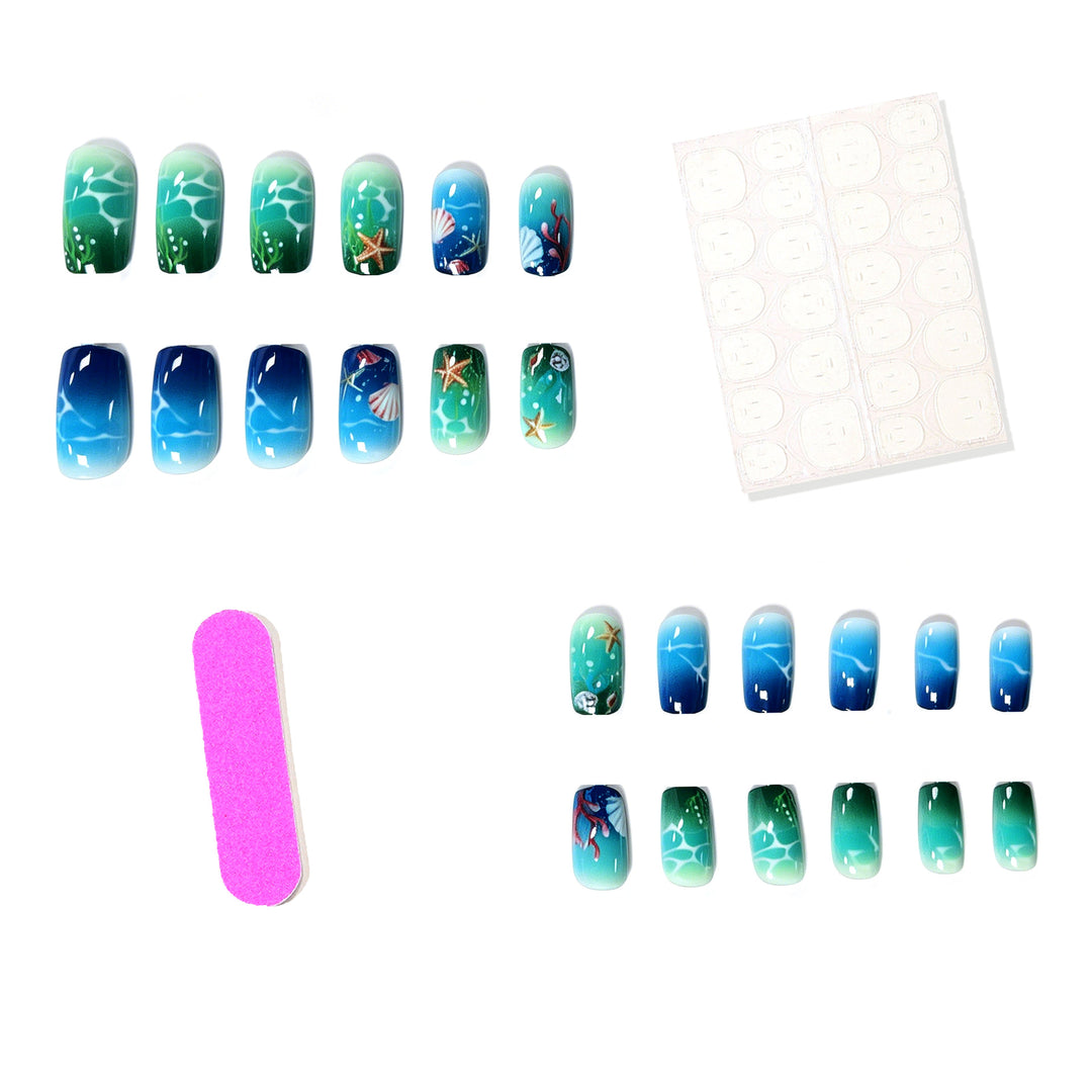 Künstlerisch vom Ozean inspiriertes Nail Art Enhancement Karnz