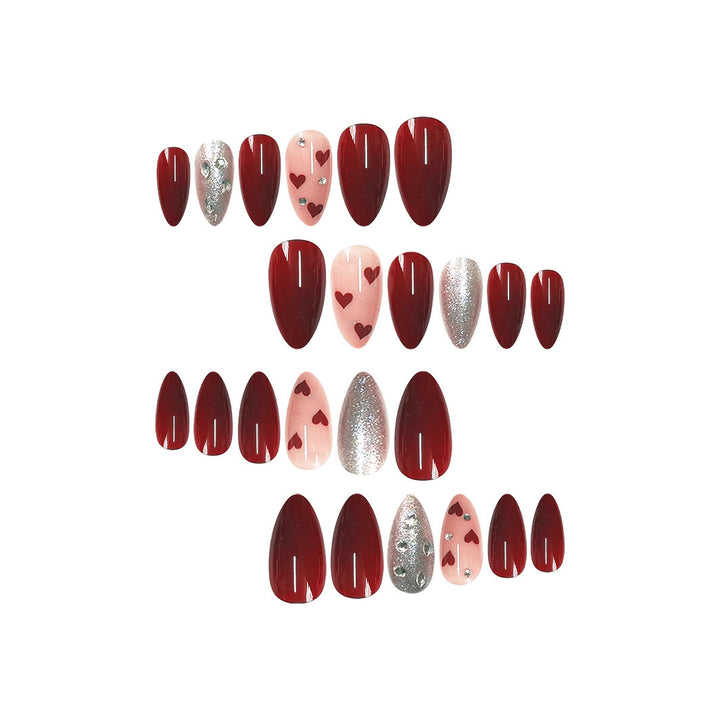 Elegantes Herz-Themen Press-On Nagelset Karnz