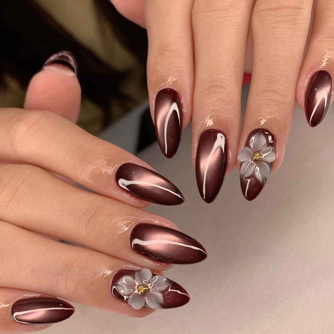 Elegante floral Akzent Nagel Kunst Extensions Karnz