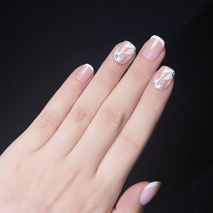 Künstlerisches Press-On-Nageldesign