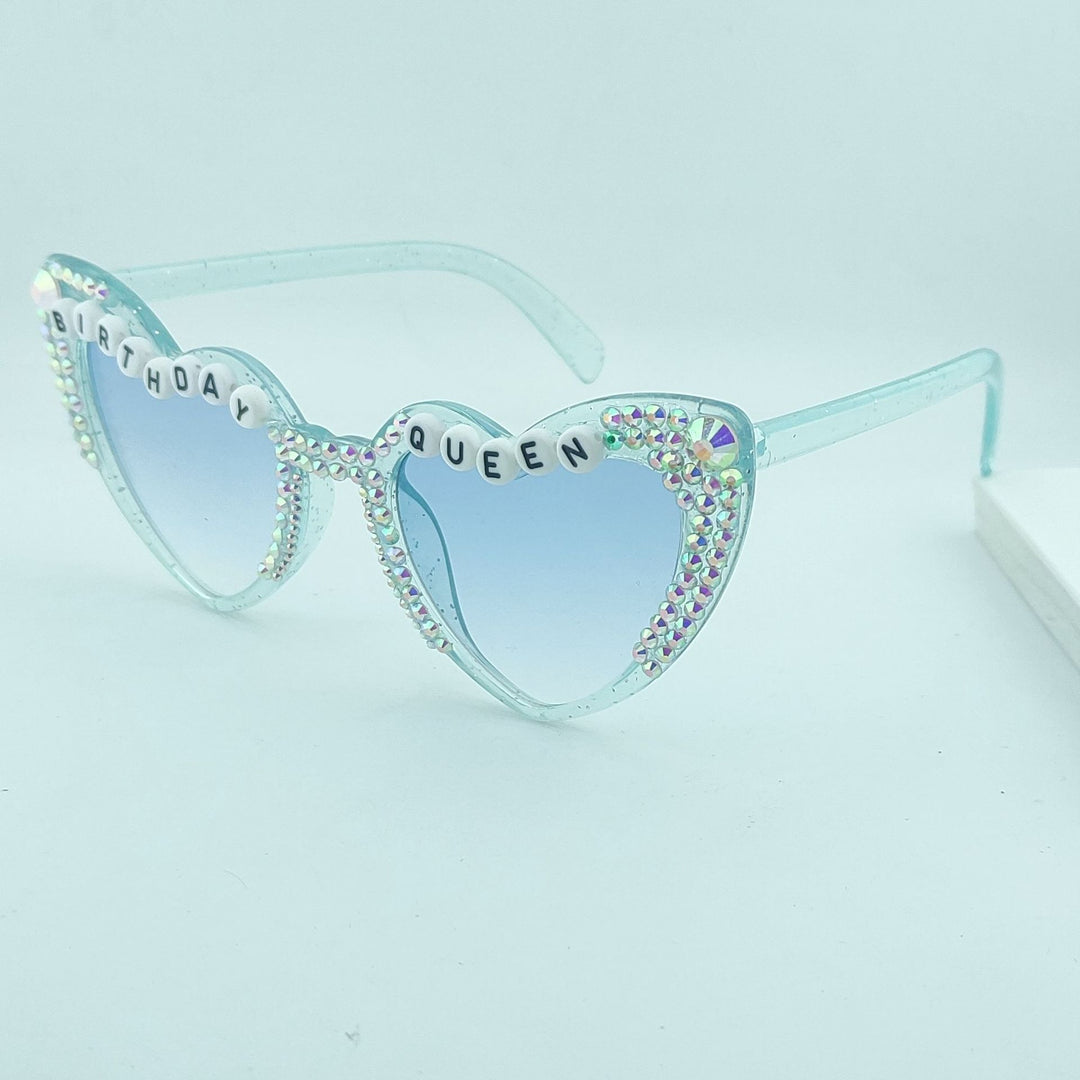 Damen Herzförmige Sonnenbrille mit außergewöhnlichem Dekor Karnz