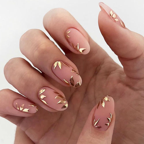 Kunstnagelset mit elegantem Goldblatt-Design Karnz