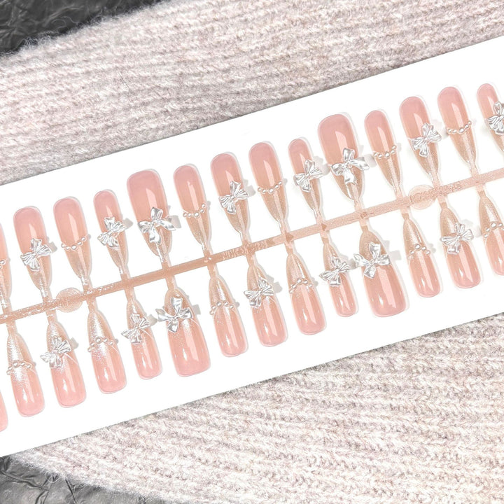 Elegantes mit Strass verziertes Press-On Nagel Set