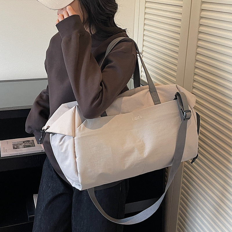 Isolierte Reisetasche