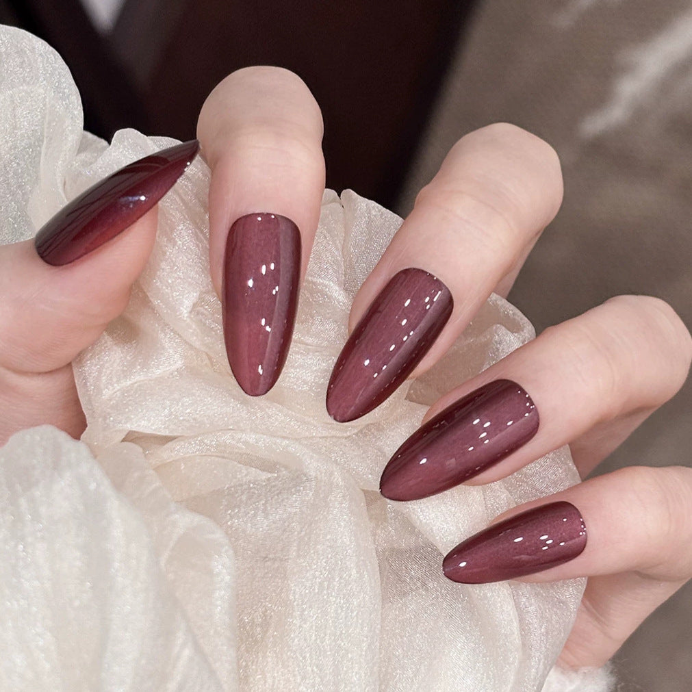 Stylisches mandelförmiges Press-On-Nagelset