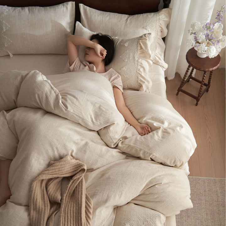 Textured Linen-Blend Duvet Cover Set with Scalloped Lace Appliqué and Ruffled Bed Skirt