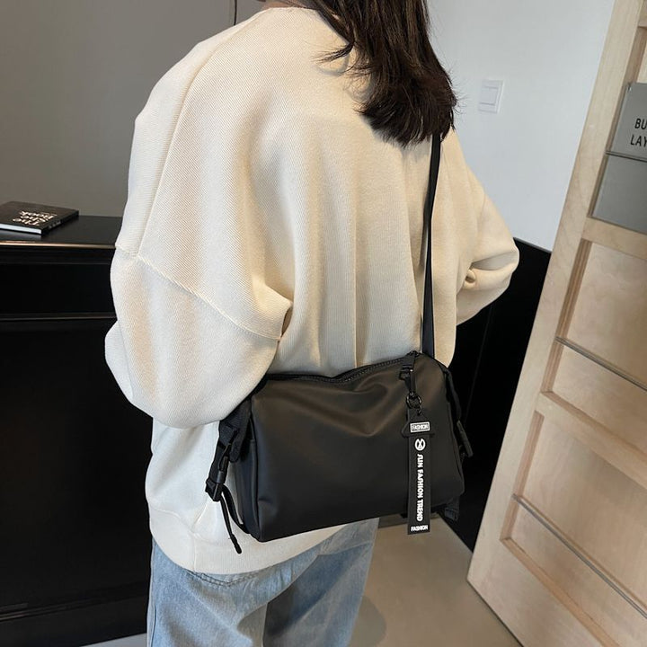 Elegante Mehrzweck-Schultertasche Karnz