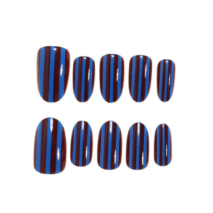 Stylische gestreifte Nagelwraps Karnz
