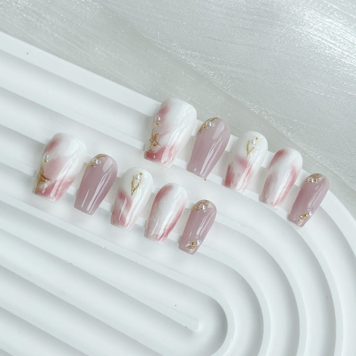Schmetterlings-verzierte Press-On Nagelset