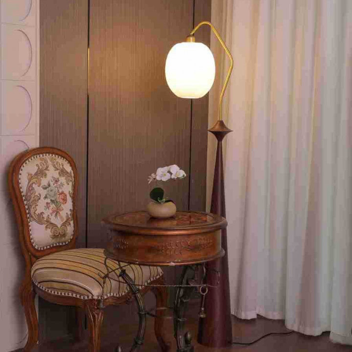 Tischlampe im Mid-Century-Modern-Stil