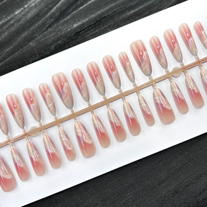 Press-On-Nail-Art-Set mit gradientem Marmor-Design