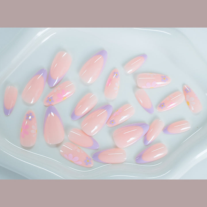Chic Floral Nail Art Karnz