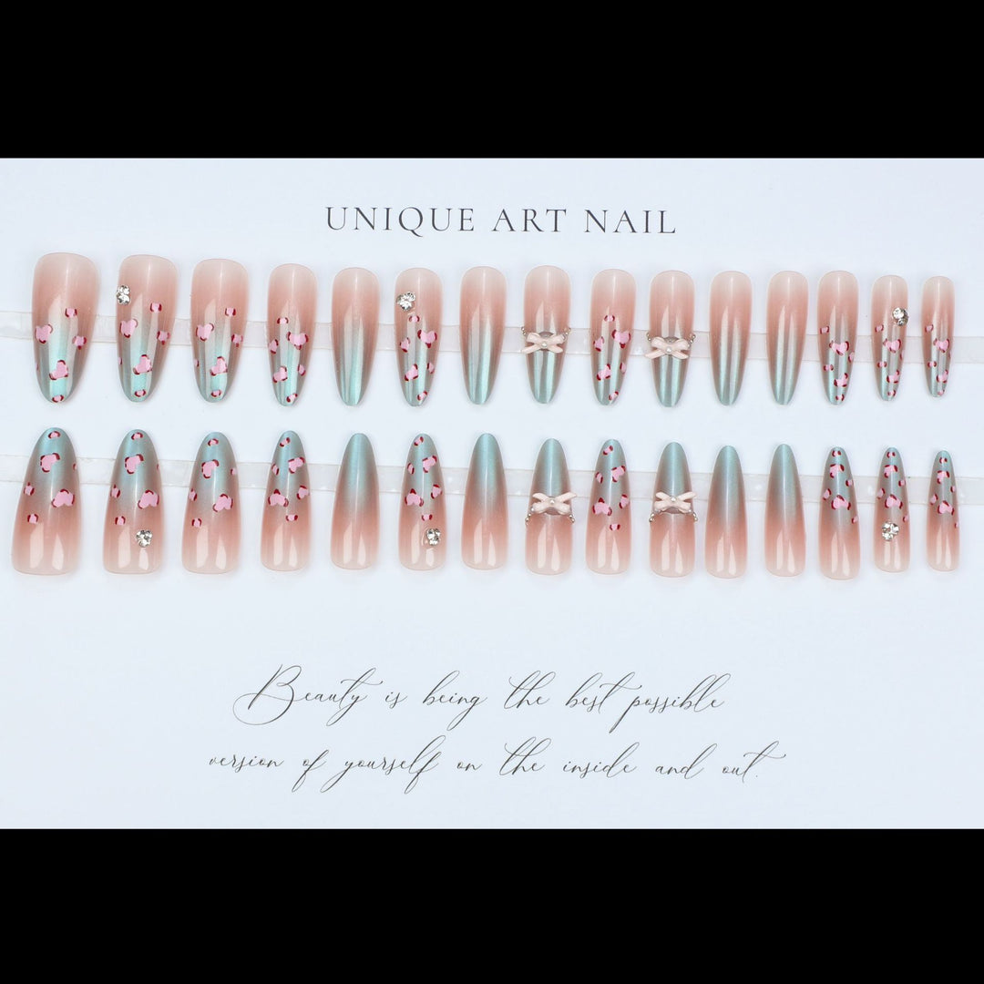 Künstlerische dekorative Press-On-Nagelspitzen Karnz