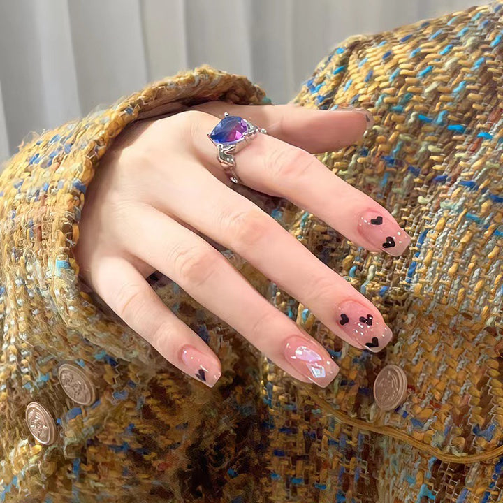 Hochwertige Herz-Nagelkunst Karnz