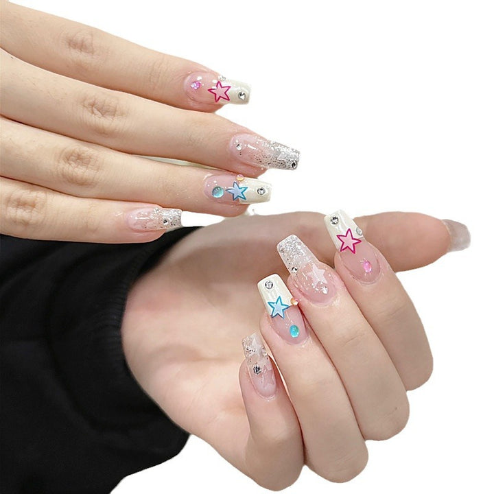 Dekorativer glitzernder Press-On-Nagelset Karnz